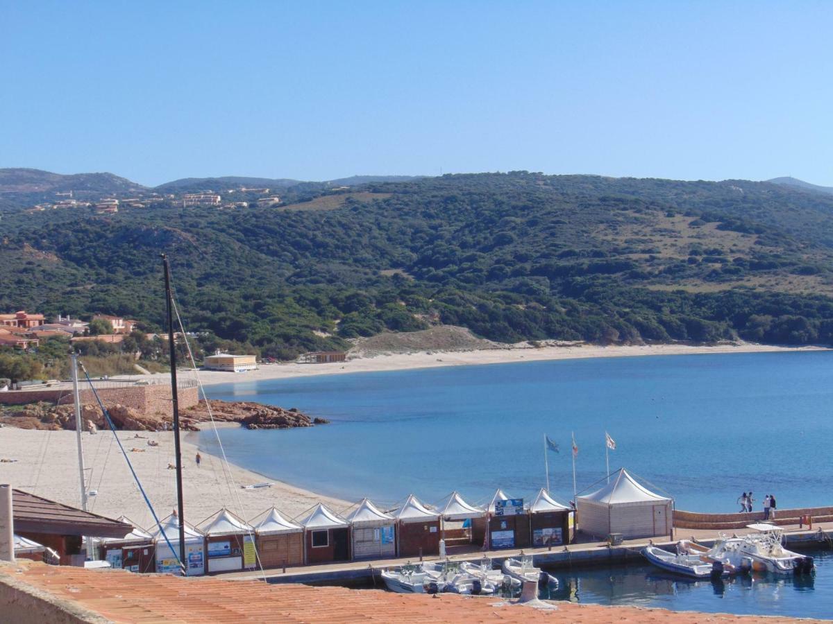 Fronte Mare Attico Indipendente Ed Esclusivo Con Terrazza Panoramica Apartment Isola Rossa Bagian luar foto